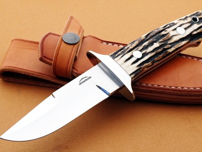 Schuyler Lovestrand stag chute fixed custom knife