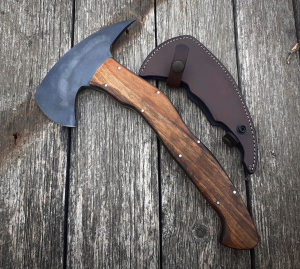 Nebojsa Stanacev of Serbia forged this hatchet hamon tactical camp knife