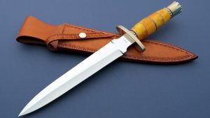 Harold Corby Custom Presentation Dagger Interesting Vintage knife with complex Amber and fileworked pommel This is a great example of the large daggers that were very popular in the late 80's & early 90's full double edge